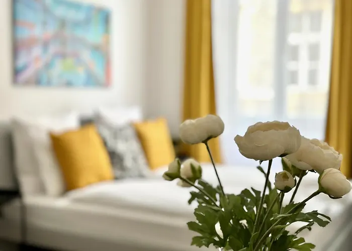 Standard Apartment By Hi5- Rakoczi Studio
